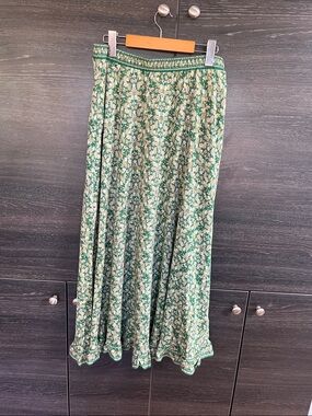 NWT Max Studio London Green Floral Aline Skirt L